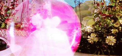 Witchcraft with a Smile: Glinda the Good Witch's Charming GIFs